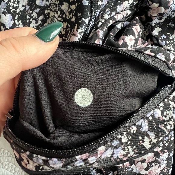 Lululemon - Pace Rival Crop 22" - Floral Spritz Multi / Black - Picture 14 of 15